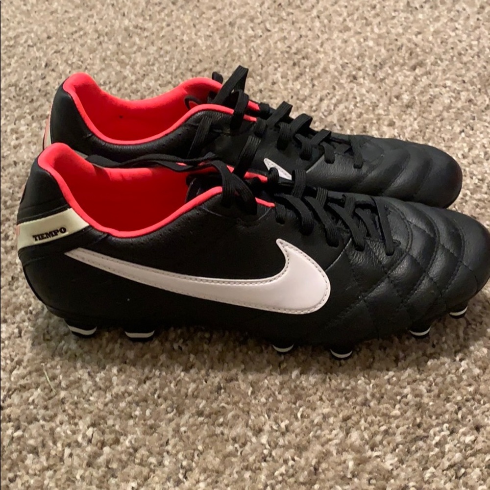 New Nike Women's Tiempo Mystic IV FG Cleats fits Size 7.5